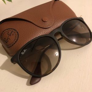 Brand New Ray Bans (Erika style)